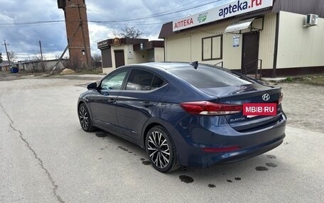 Hyundai Elantra VI рестайлинг, 2017 год, 1 600 000 рублей, 10 фотография