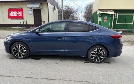 Hyundai Elantra VI рестайлинг, 2017 год, 1 600 000 рублей, 12 фотография