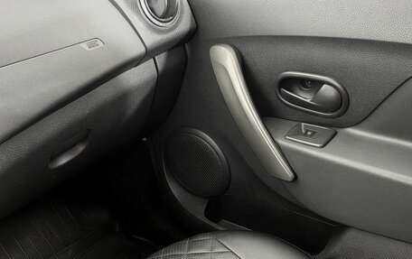 Renault Sandero II рестайлинг, 2019 год, 1 200 000 рублей, 14 фотография