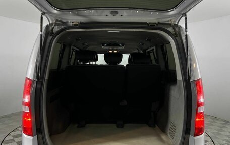 Hyundai H-1 II рестайлинг, 2014 год, 1 650 000 рублей, 29 фотография
