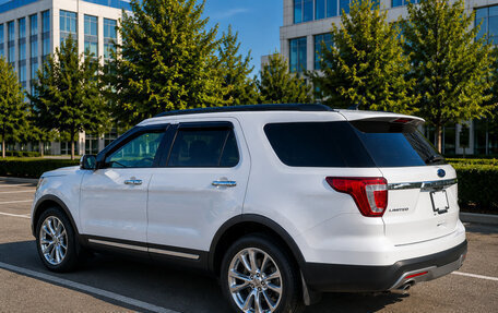Ford Explorer VI, 2017 год, 3 300 000 рублей, 6 фотография