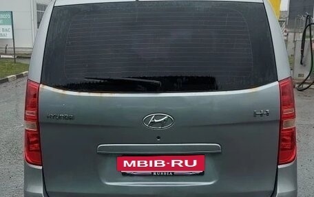 Hyundai H-1 II рестайлинг, 2010 год, 1 180 000 рублей, 3 фотография