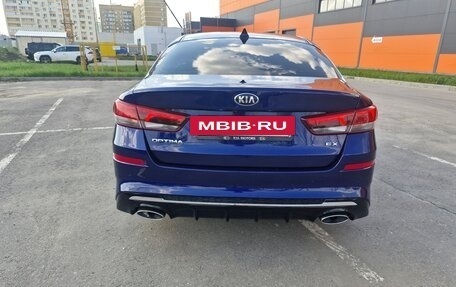 KIA Optima IV, 2019 год, 2 000 000 рублей, 10 фотография