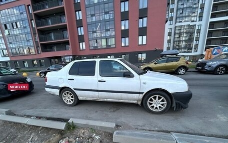 Volkswagen Vento, 1992 год, 130 000 рублей, 4 фотография