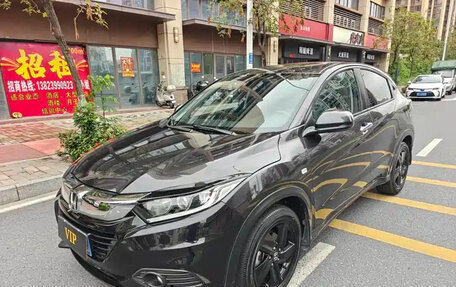 Honda Vezel, 2021 год, 1 189 000 рублей, 2 фотография