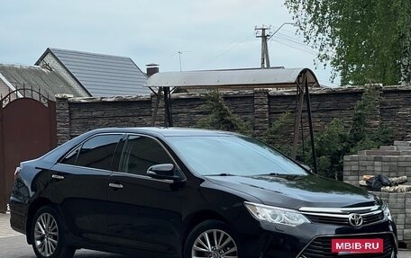 Toyota Camry, 2016 год, 2 220 000 рублей, 2 фотография