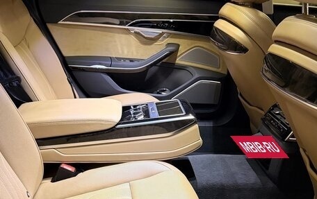 Audi A8, 2018 год, 4 500 000 рублей, 10 фотография