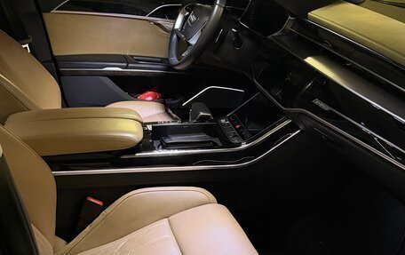 Audi A8, 2018 год, 4 500 000 рублей, 12 фотография