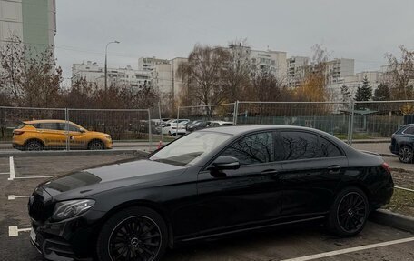 Mercedes-Benz E-Класс, 2019 год, 3 450 000 рублей, 8 фотография