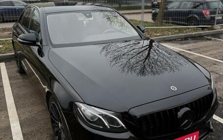 Mercedes-Benz E-Класс, 2019 год, 3 450 000 рублей, 4 фотография