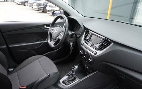 Hyundai Solaris II рестайлинг, 2017 год, 1 463 000 рублей, 12 фотография