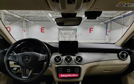 Mercedes-Benz GLA, 2018 год, 2 750 000 рублей, 17 фотография