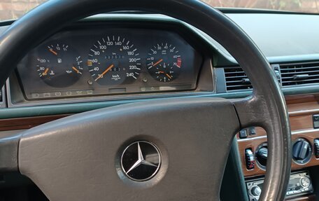 Mercedes-Benz W124, 1990 год, 250 000 рублей, 9 фотография