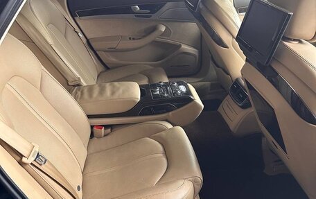 Audi A8, 2011 год, 1 900 000 рублей, 4 фотография