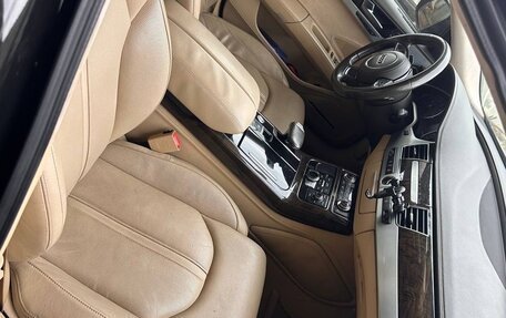 Audi A8, 2011 год, 1 900 000 рублей, 5 фотография
