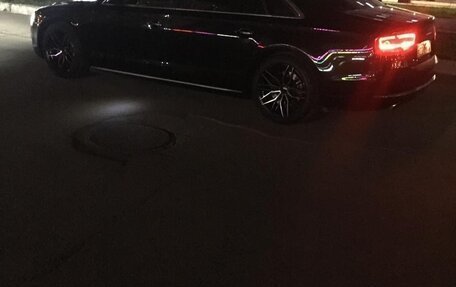 Audi A8, 2011 год, 1 900 000 рублей, 10 фотография