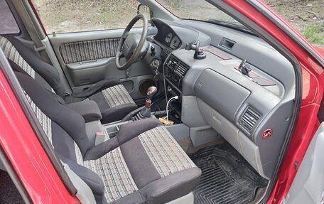 Mitsubishi Space Runner II, 1996 год, 190 000 рублей, 9 фотография