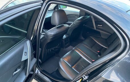 BMW 5 серия, 2004 год, 970 000 рублей, 8 фотография