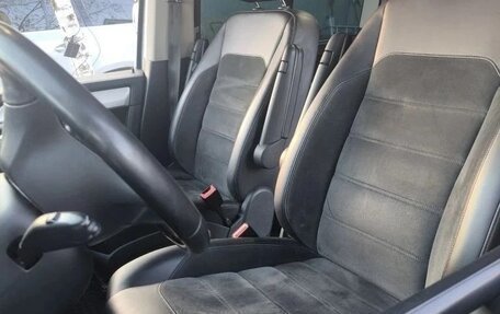 Volkswagen Multivan T6 рестайлинг, 2015 год, 2 750 000 рублей, 20 фотография