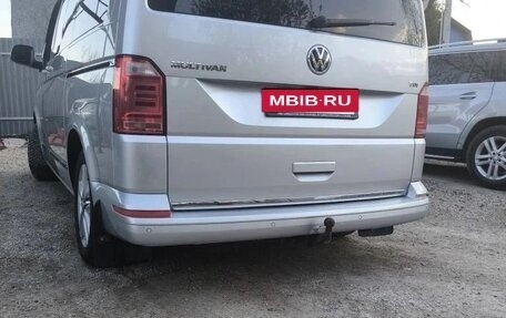 Volkswagen Multivan T6 рестайлинг, 2015 год, 2 750 000 рублей, 12 фотография
