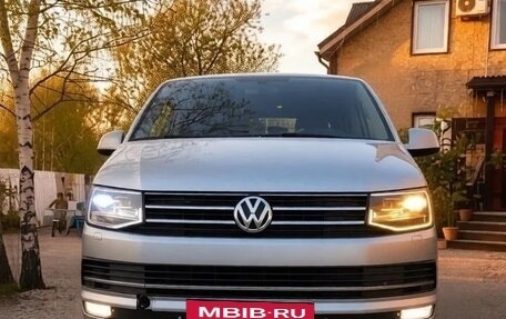 Volkswagen Multivan T6 рестайлинг, 2015 год, 2 750 000 рублей, 39 фотография