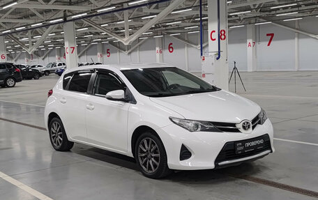 Toyota Auris II, 2013 год, 725 000 рублей, 3 фотография