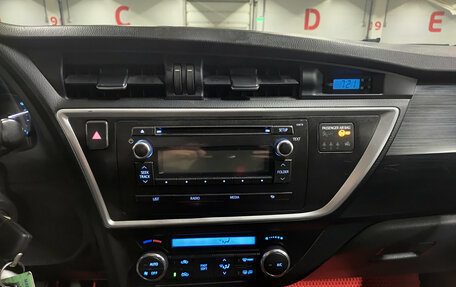 Toyota Auris II, 2013 год, 725 000 рублей, 18 фотография