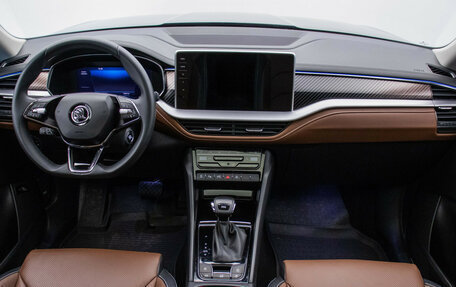Skoda Kodiaq I, 2023 год, 4 640 000 рублей, 13 фотография