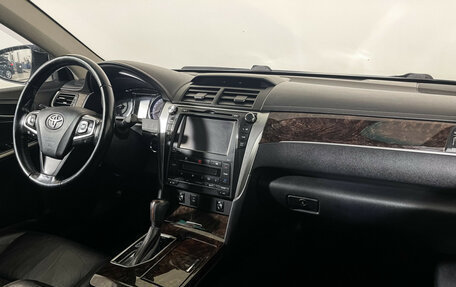Toyota Camry, 2015 год, 1 997 000 рублей, 9 фотография