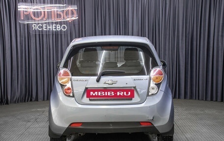 Chevrolet Spark III, 2011 год, 549 000 рублей, 6 фотография