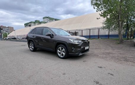 Toyota RAV4, 2020 год, 3 500 000 рублей, 16 фотография
