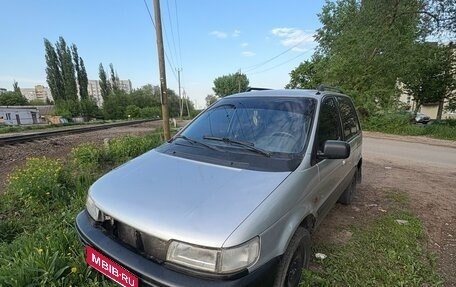 Mitsubishi Space Runner II, 1992 год, 145 000 рублей, 1 фотография