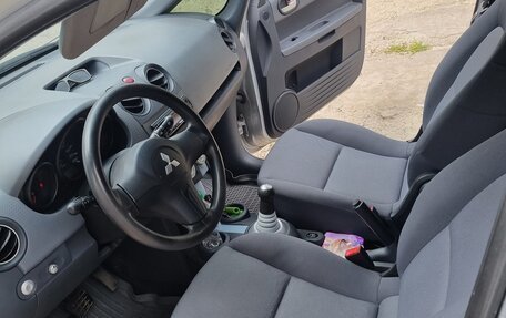 Mitsubishi Colt VI рестайлинг, 2005 год, 420 000 рублей, 12 фотография