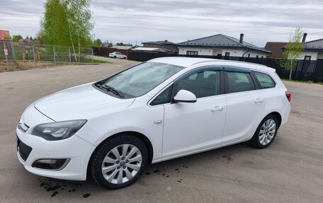 Opel Astra J, 2014 год, 900 000 рублей, 4 фотография
