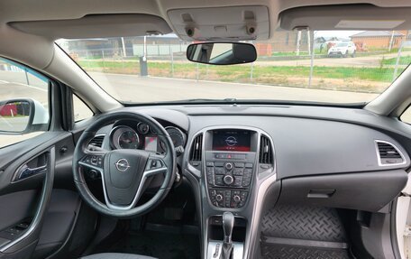 Opel Astra J, 2014 год, 900 000 рублей, 14 фотография
