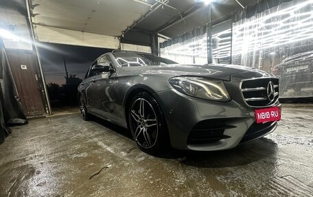 Mercedes-Benz E-Класс, 2017 год, 3 300 000 рублей, 4 фотография