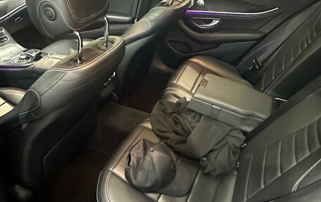 Mercedes-Benz E-Класс, 2017 год, 3 300 000 рублей, 21 фотография