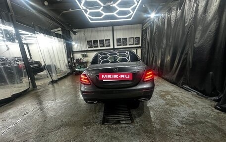 Mercedes-Benz E-Класс, 2017 год, 3 300 000 рублей, 20 фотография