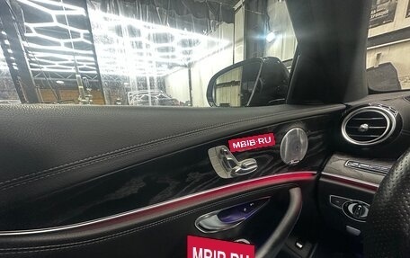 Mercedes-Benz E-Класс, 2017 год, 3 300 000 рублей, 16 фотография