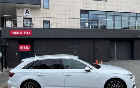 Audi A4, 2018 год, 2 120 000 рублей, 2 фотография