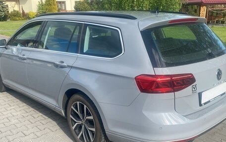 Volkswagen Passat B8 рестайлинг, 2022 год, 2 350 000 рублей, 3 фотография