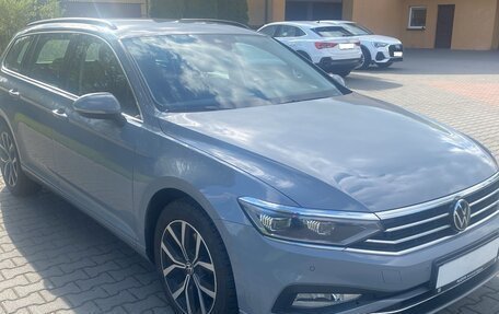 Volkswagen Passat B8 рестайлинг, 2022 год, 2 350 000 рублей, 8 фотография