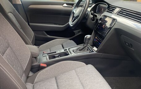 Volkswagen Passat B8 рестайлинг, 2022 год, 2 350 000 рублей, 20 фотография