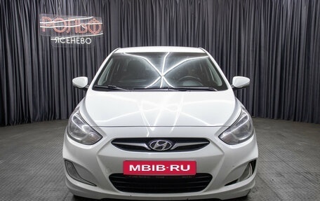 Hyundai Solaris II рестайлинг, 2011 год, 550 000 рублей, 2 фотография