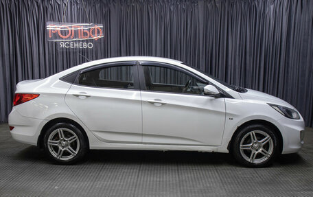 Hyundai Solaris II рестайлинг, 2011 год, 550 000 рублей, 4 фотография
