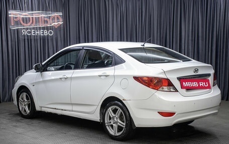 Hyundai Solaris II рестайлинг, 2011 год, 550 000 рублей, 7 фотография