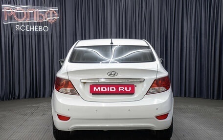 Hyundai Solaris II рестайлинг, 2011 год, 550 000 рублей, 6 фотография