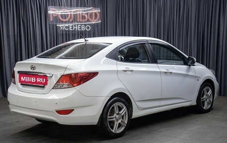 Hyundai Solaris II рестайлинг, 2011 год, 550 000 рублей, 5 фотография