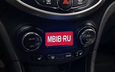 Hyundai Solaris II рестайлинг, 2011 год, 550 000 рублей, 18 фотография