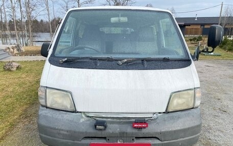 Mazda Bongo IV, 2000 год, 400 000 рублей, 2 фотография